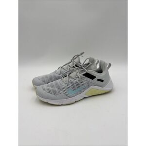 WOMEN NIKE LEGEND ESSENTIAL TRAINING SHOES PURE PLATINUM GLACIER ICE sz 10.5